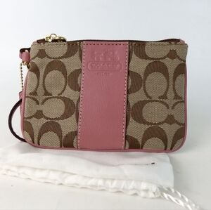 Coach | Signature Wristlet